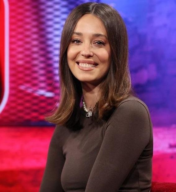 Izabella Krzan prowadząca program telewizyjny