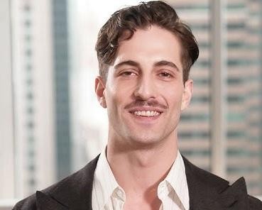 Damiano David z zespołem Måneskin na scenie