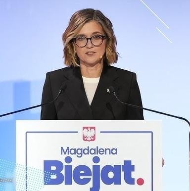 Magdalena Biejat przemawiająca w parlamencie.